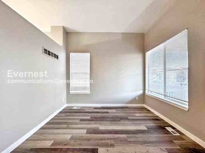 10626 Cherrybrook Cir - Photo 4 of 26