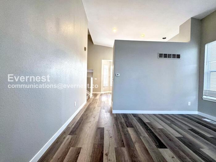 10626 Cherrybrook Cir - Photo 5 of 26