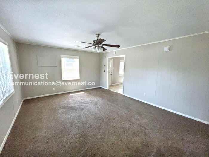 110 Border Cir - Photo 4 of 16