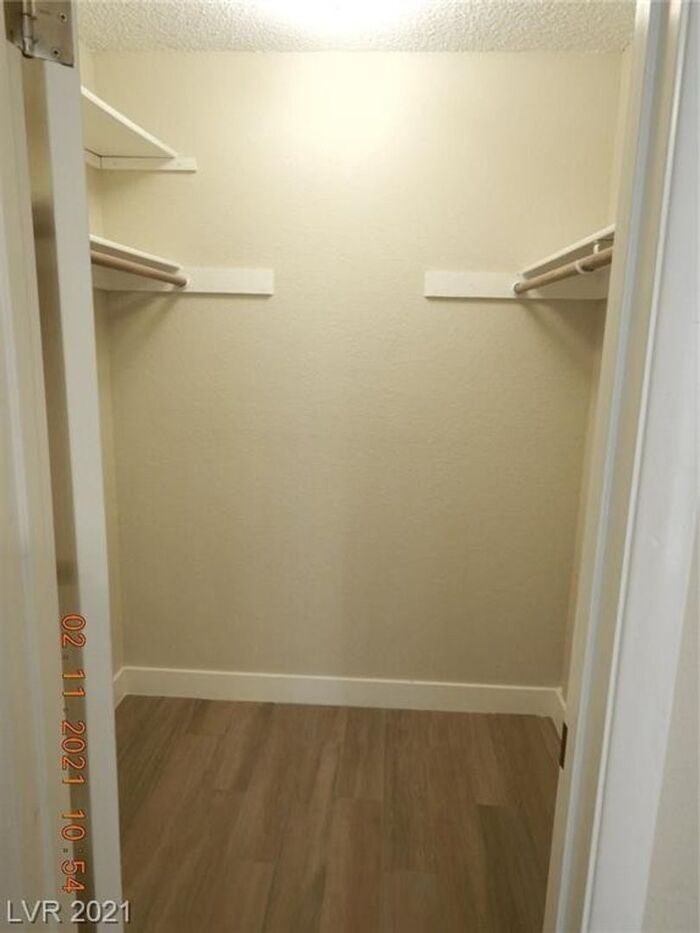 1013 Neil Armstrong Cir - Photo 2 of 27