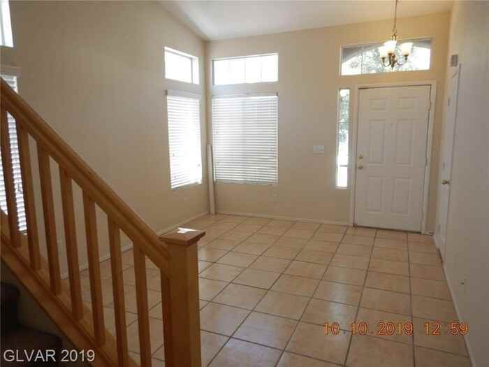 5401 Goldenseal Ct - Photo 4 of 27