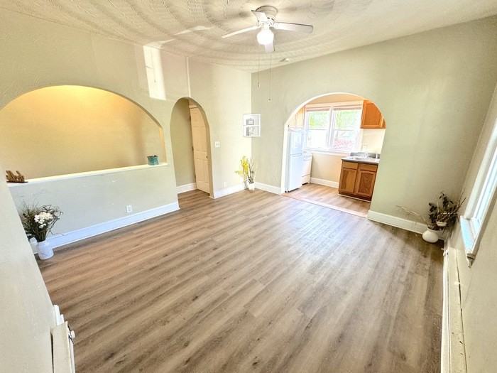 1526 W 40th St #1A - Photo 3 of 20