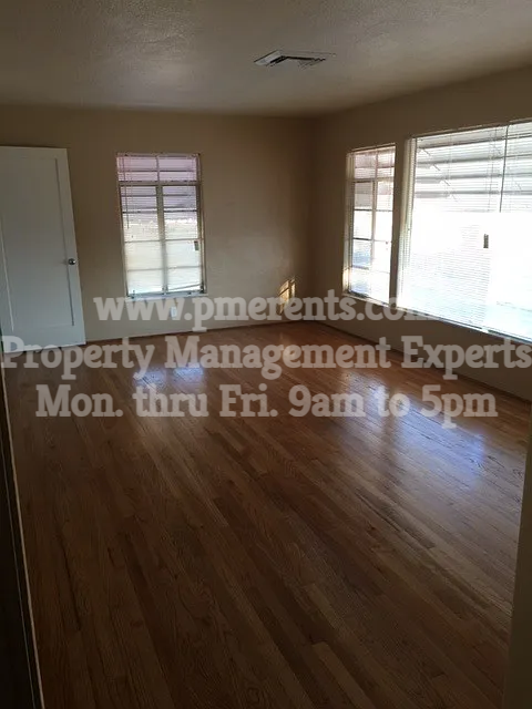 7 E Magnolia St - Photo 3 of 5