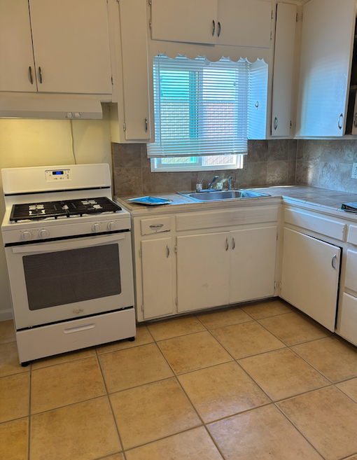 1217 W 6th St #A - Photo 4 of 4