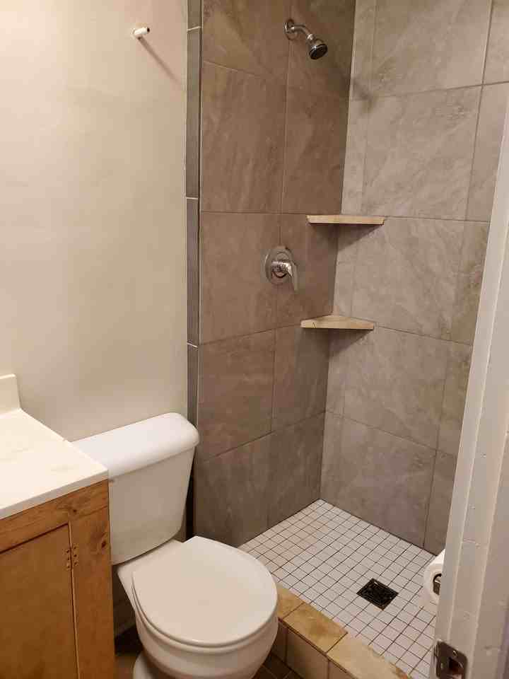 207 N 20th St #C - Photo 3 of 8