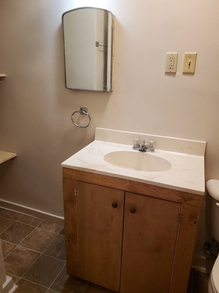 207 N 20th St #C - Photo 4 of 8