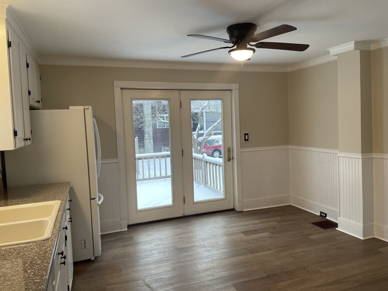 242 N Hamilton St #NA - Photo 5 of 35