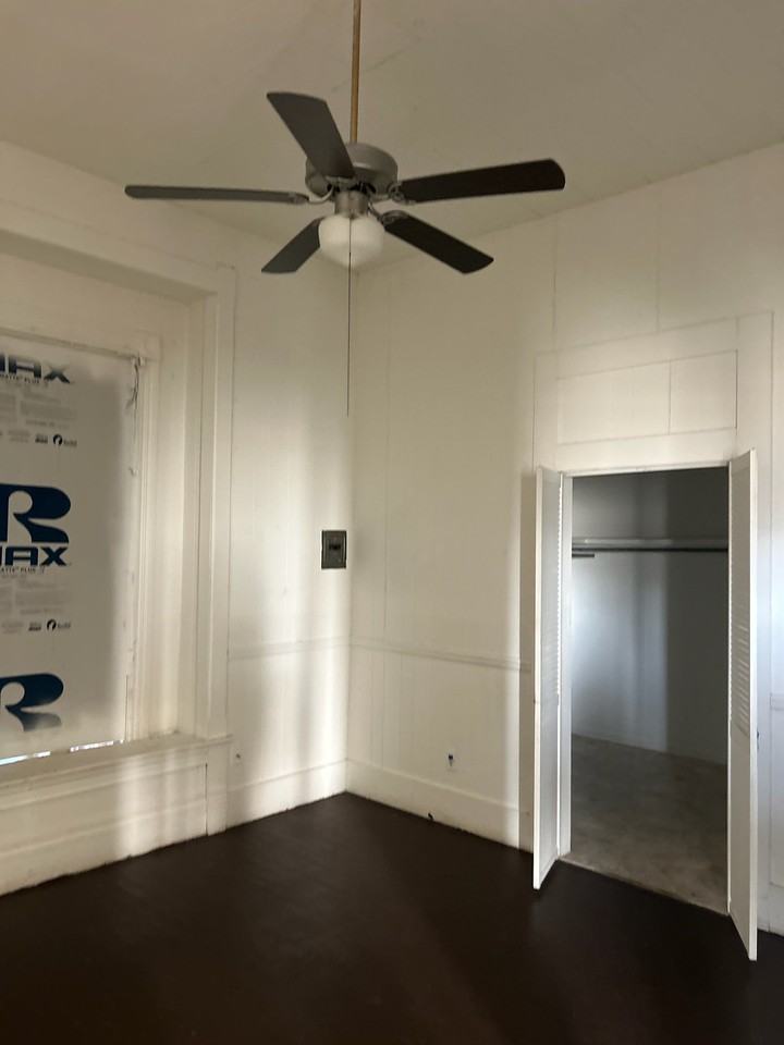 206 Dallas St #NA - Photo 5 of 20