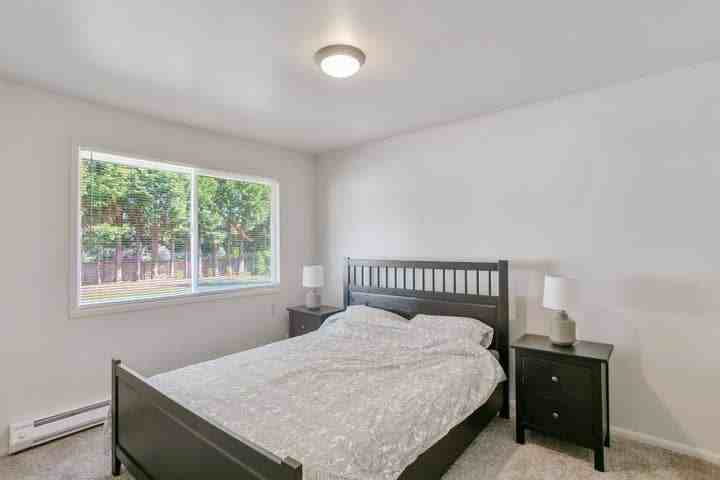 1402 Jefferson Ave Ne #1402 - Photo 3 of 6