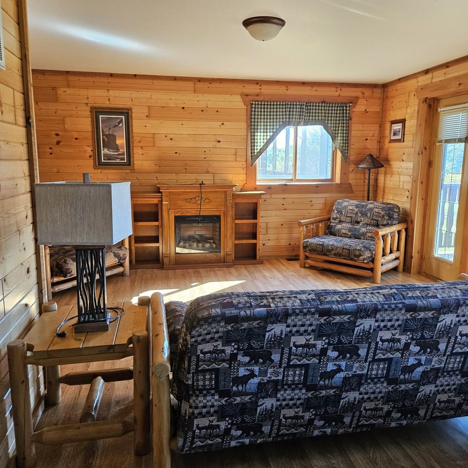 459 Overlook Ct #459B - Photo 3 of 12