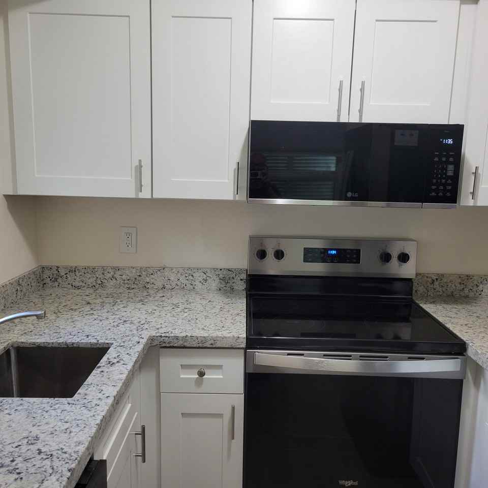 2031 Ne 56th St #1 - Photo 2 of 13