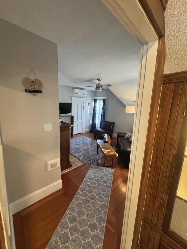 329 Cedar St #2ndFLUNIT - Photo 3 of 14