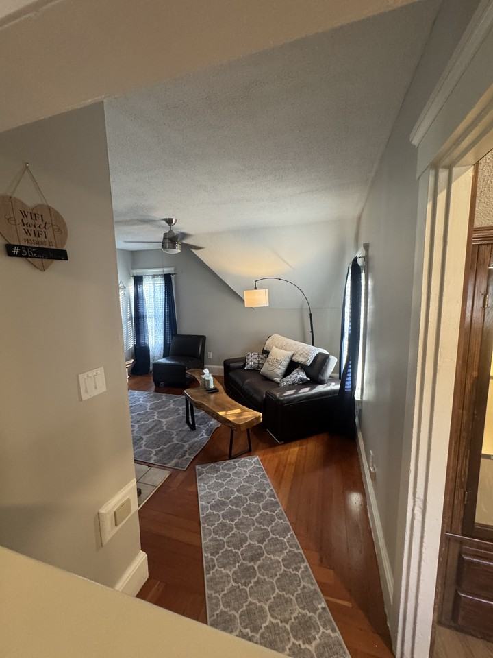 329 Cedar St #2ndFLUNIT - Photo 7 of 14