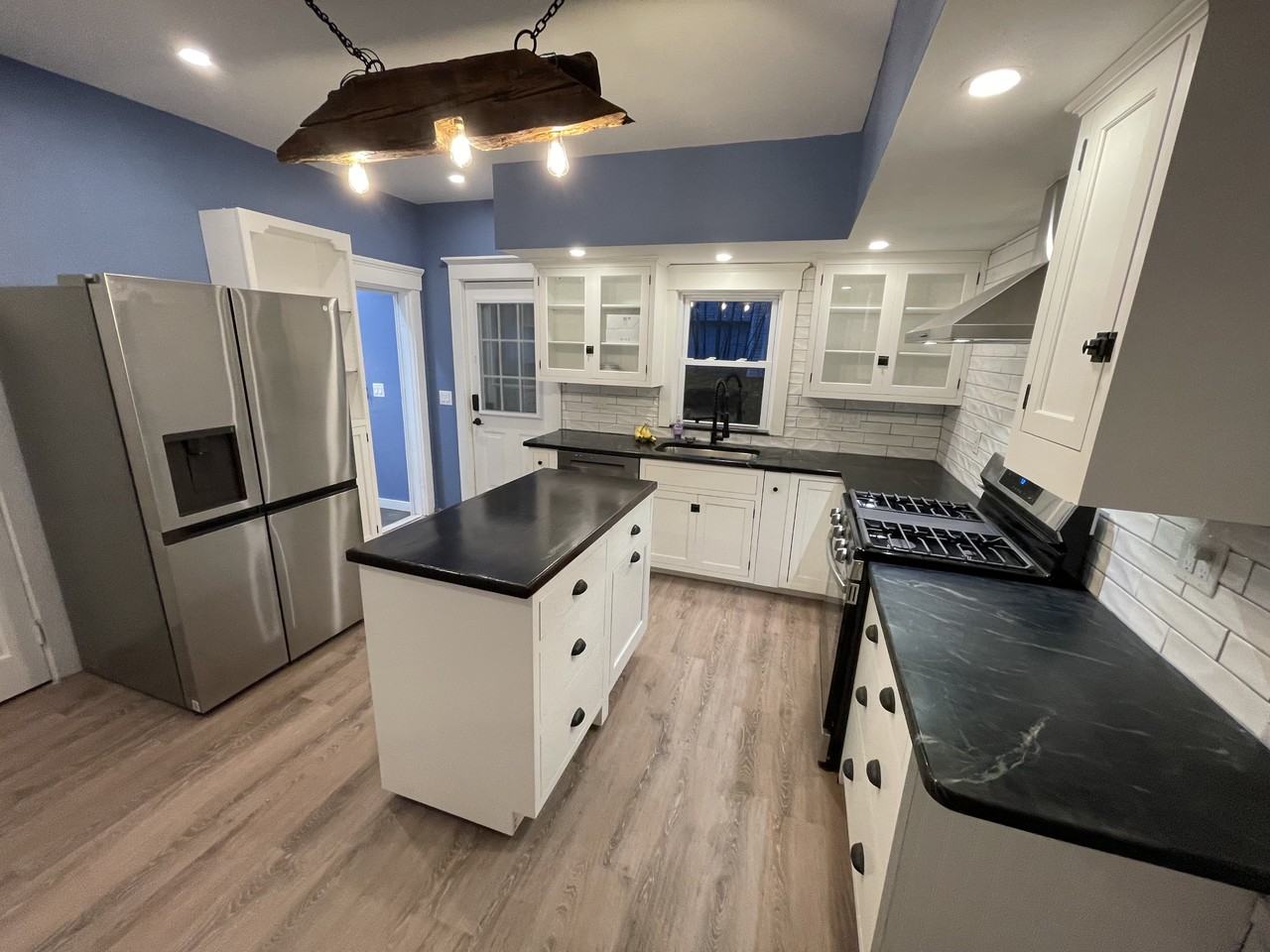 329 Cedar St #1stFLUNIT - Photo 4 of 16