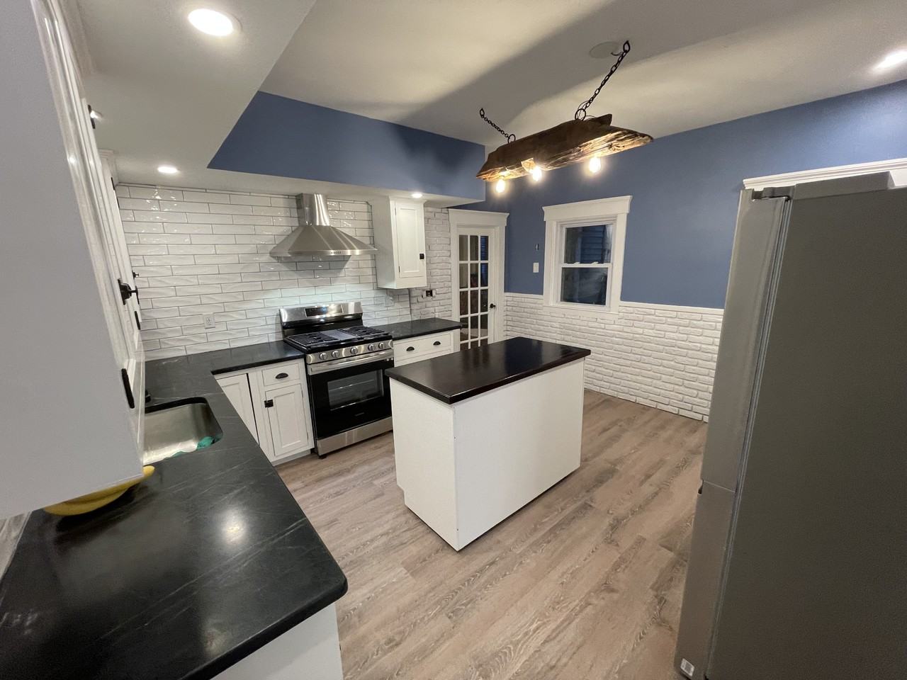 329 Cedar St #1stFLUNIT - Photo 5 of 16