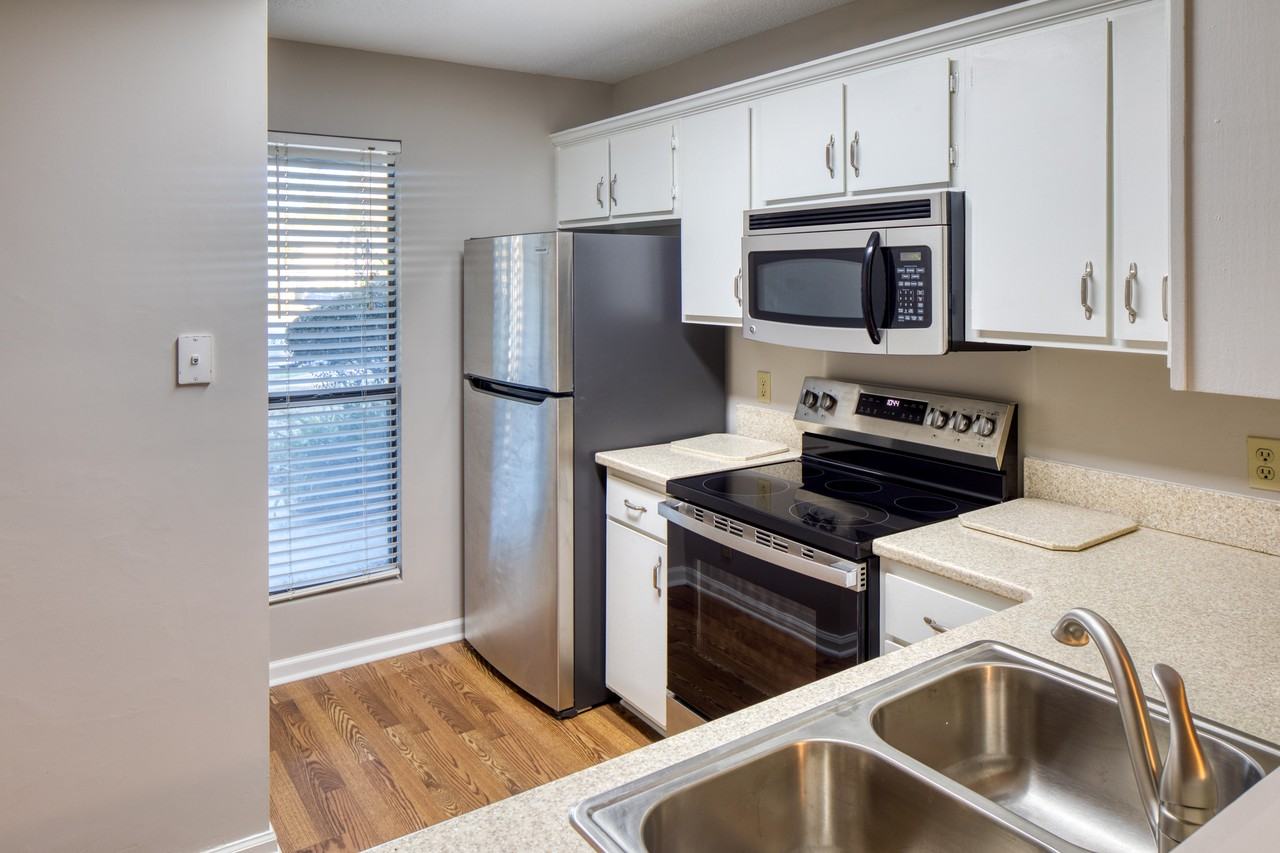 104 Oyster Shell Rd #E3 - Photo 6 of 27