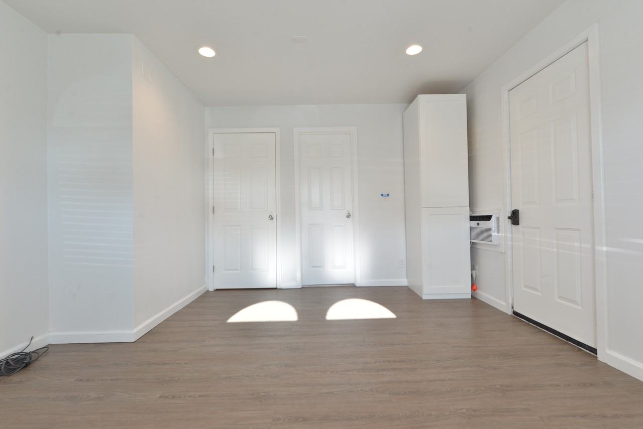 3121 Monroe St #NA - Photo 2 of 21