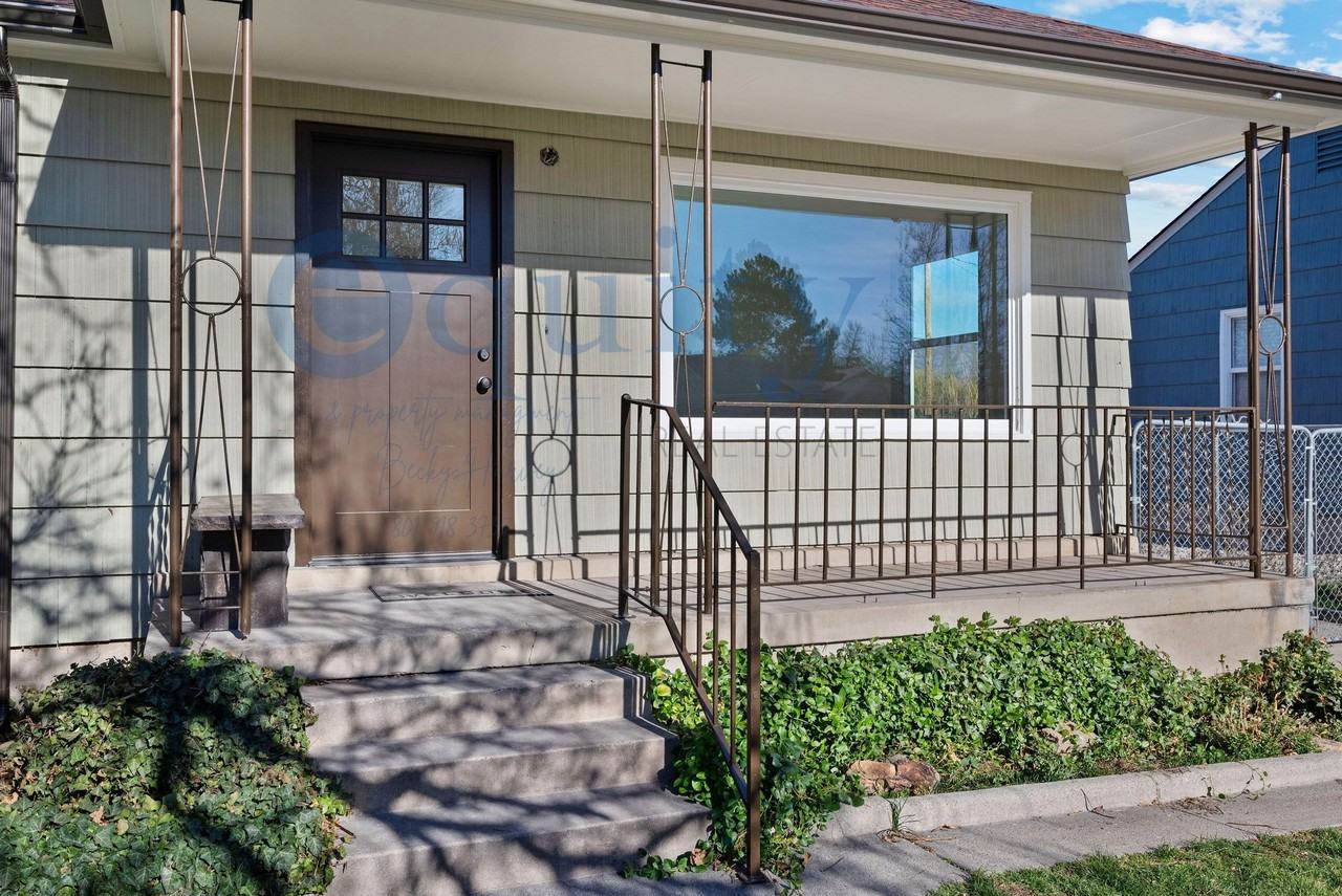 840 W Montague Ave #1 - Photo 3 of 50