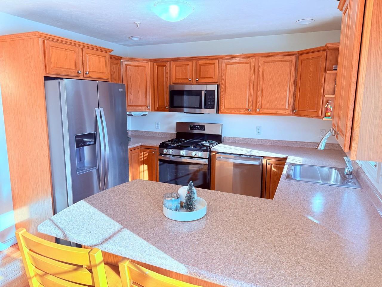 140 Stedman St #1 - Photo 3 of 10