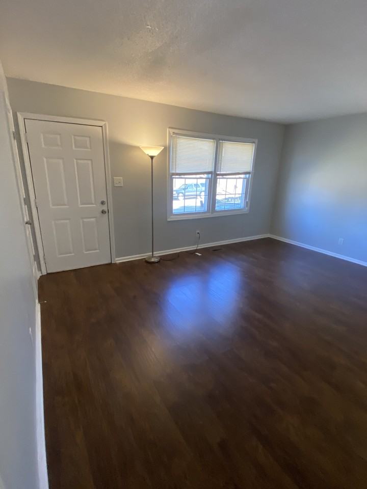 2206 Emerson Pl #NA - Photo 4 of 17