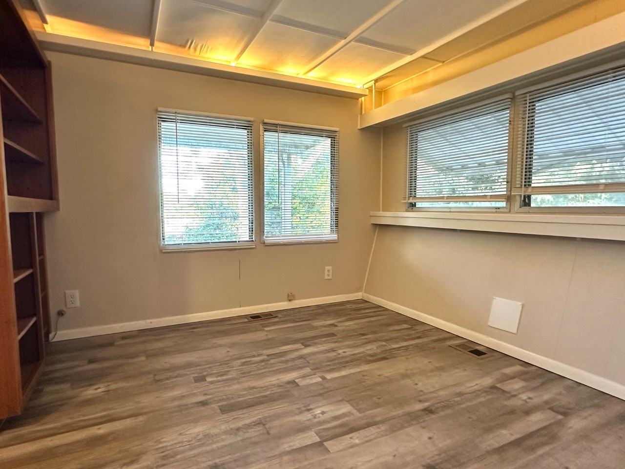 16 Hill St - Photo 5 of 9