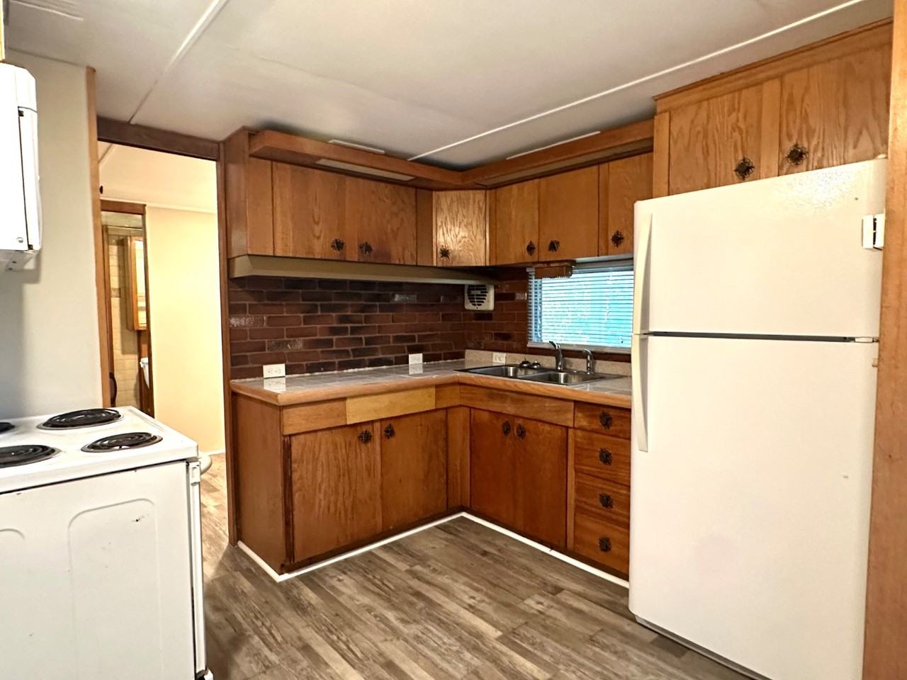 16 Hill St - Photo 7 of 9