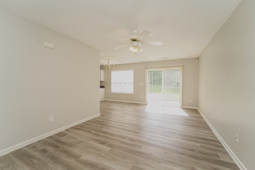 9612 Ashlyn Elizabeth Ct - Photo 7 of 17