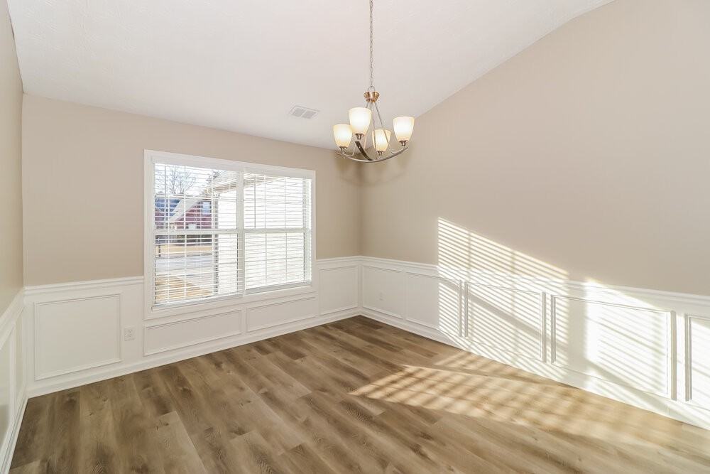 748 Bartow Dr - Photo 7 of 18