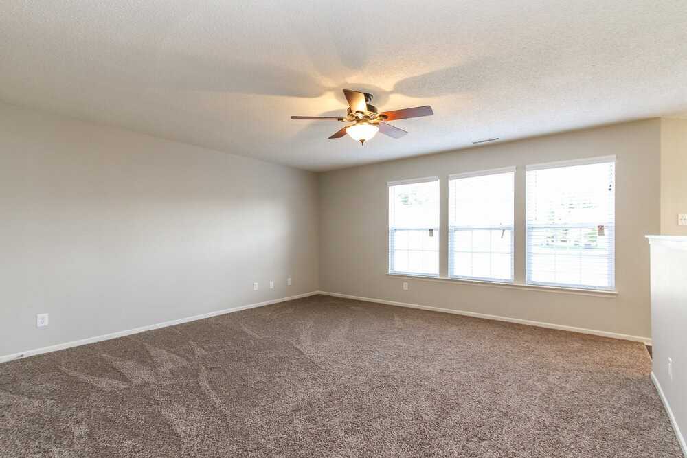 10153 Split Rock Way - Photo 2 of 15