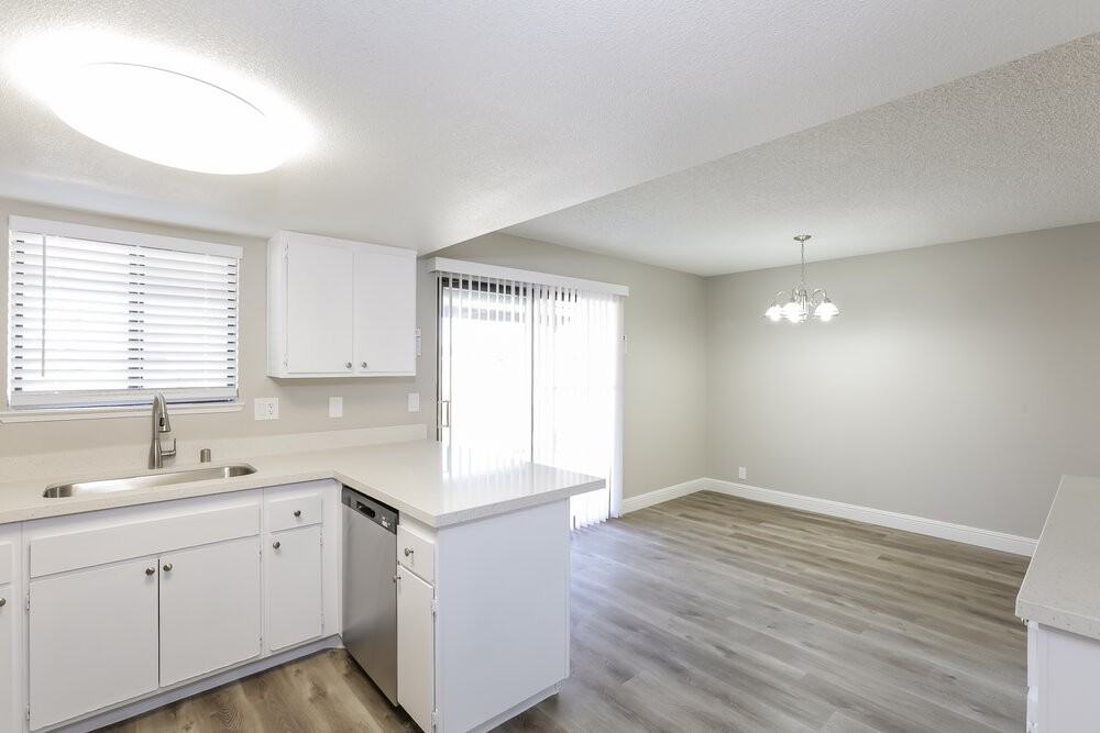 3944 Grapefruit Cir - Photo 7 of 16