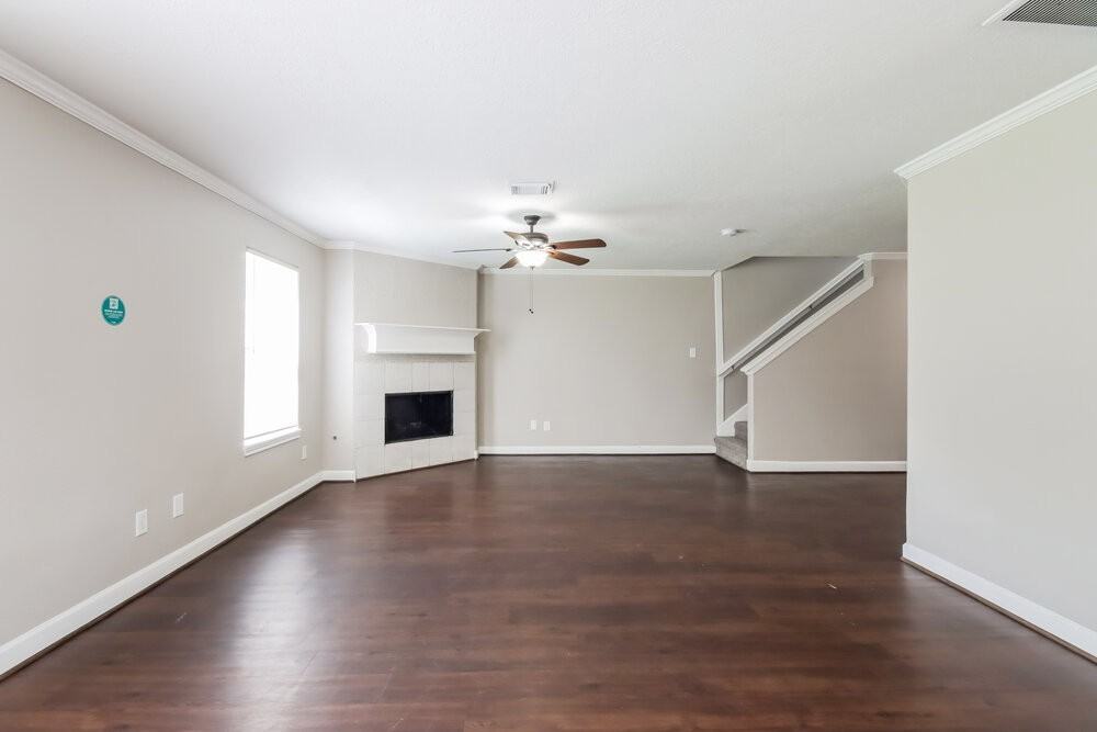 6407 Crim Ct - Photo 5 of 17