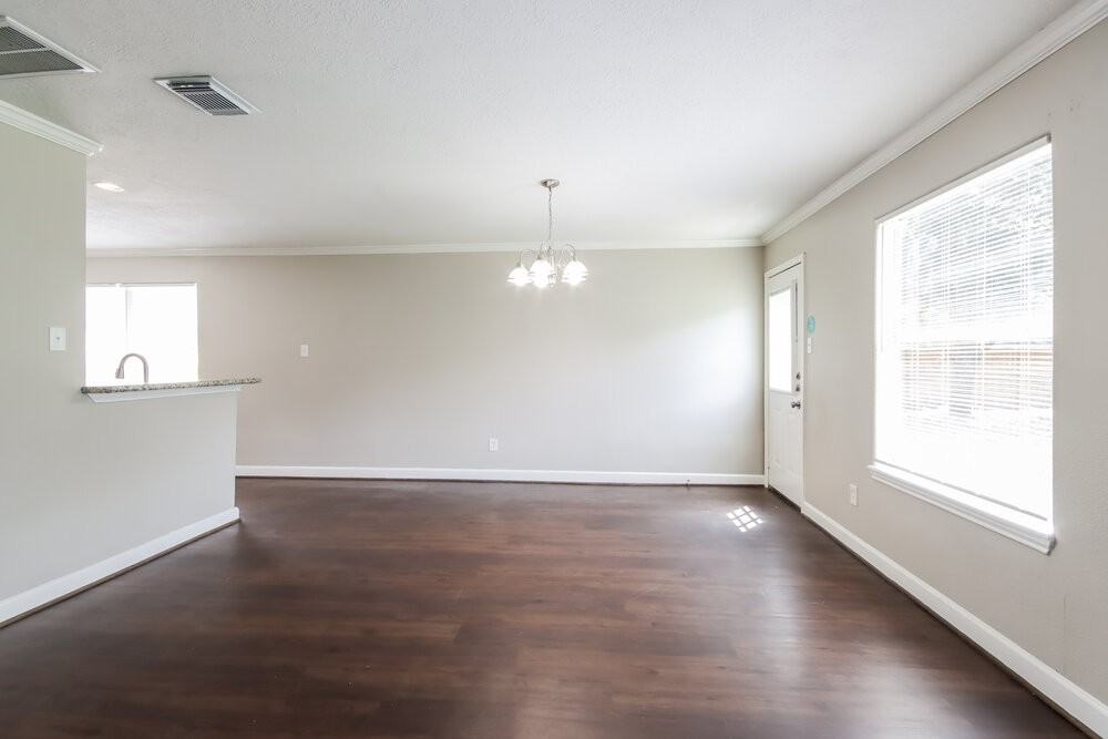 6407 Crim Ct - Photo 7 of 17