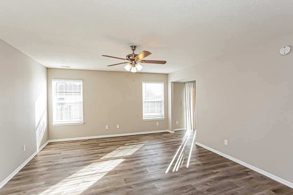 6539 Townsend Way - Photo 5 of 17