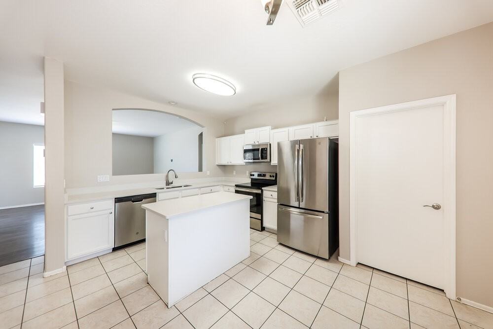 13275 N Primrose St - Photo 7 of 16