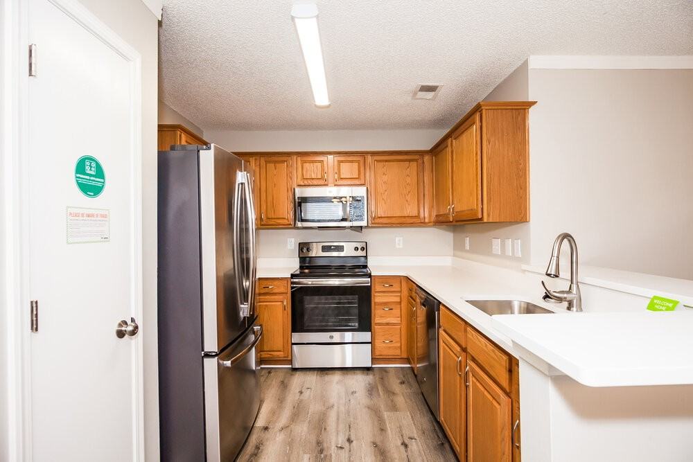 3037 Champion Ln Sw - Photo 6 of 14