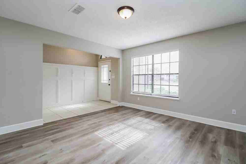 1670 Cracker Creek Ct - Photo 3 of 16