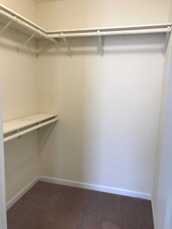 1610 Ridge Ave N #1 - Photo 3 of 9