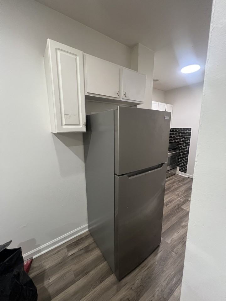 1706 W Allegheny Ave #2 - Photo 5 of 9