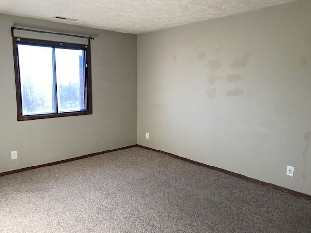 643 Kennedy Dr #1 - Photo 2 of 8