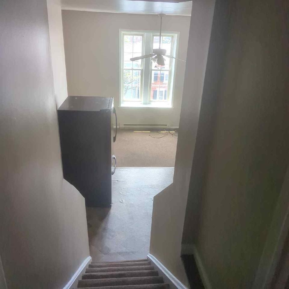 705 East 6th StreetApt 3 #3 - Photo 3 of 9