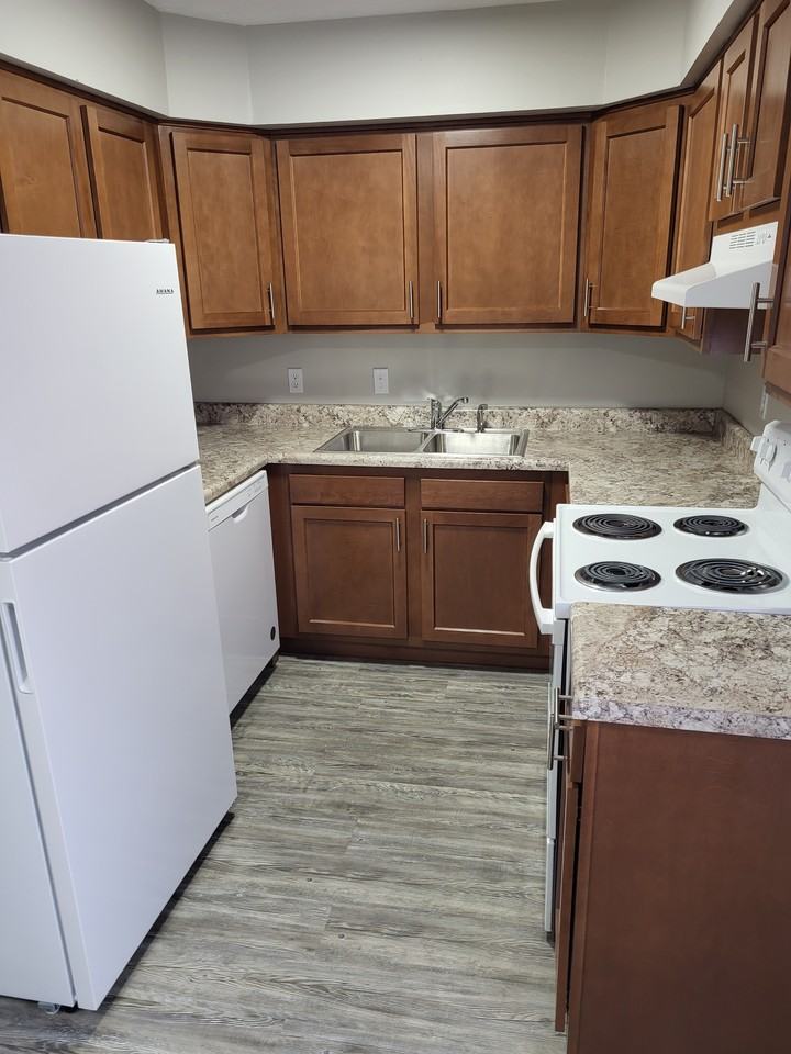 335 Churchill Dr #2 - Photo 5 of 9