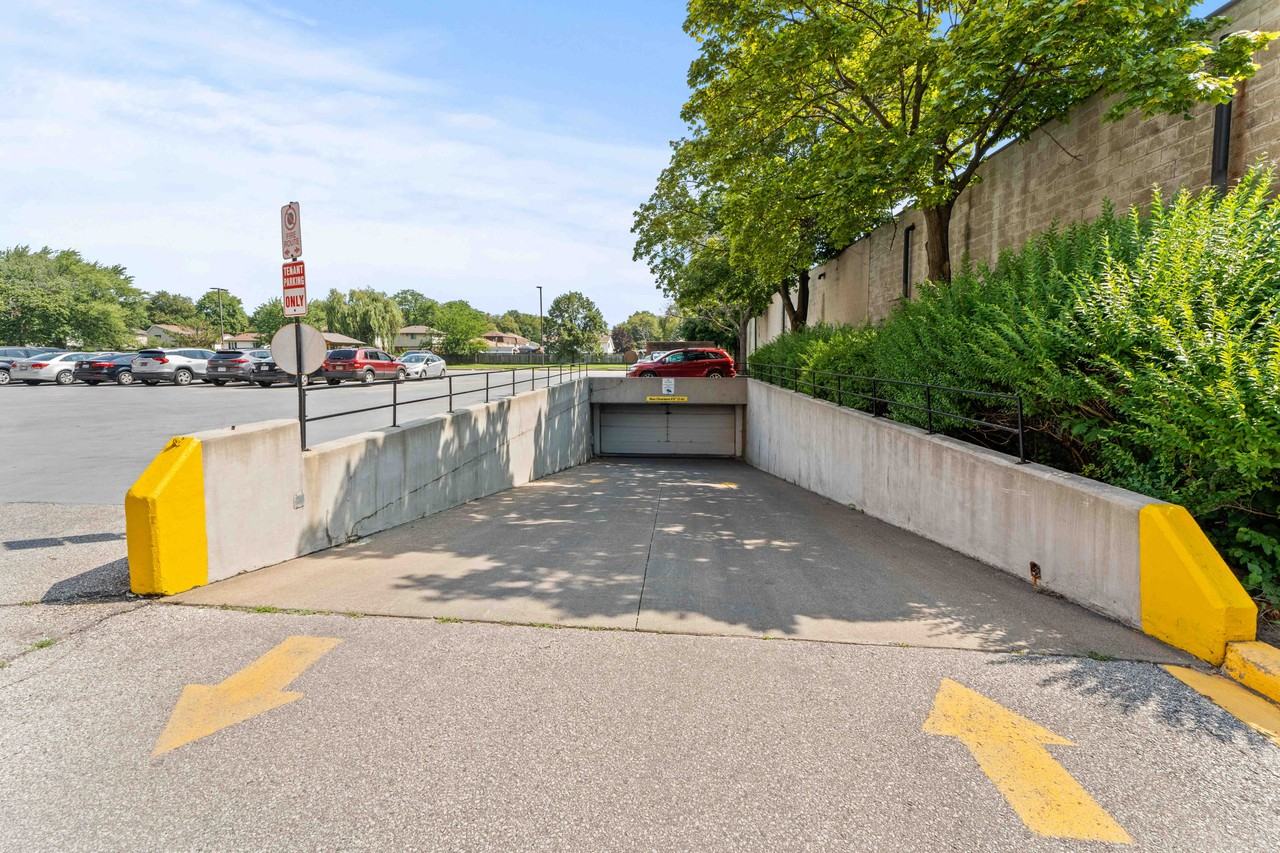 Lauzon Tower Apartments - Photo 5 of 25