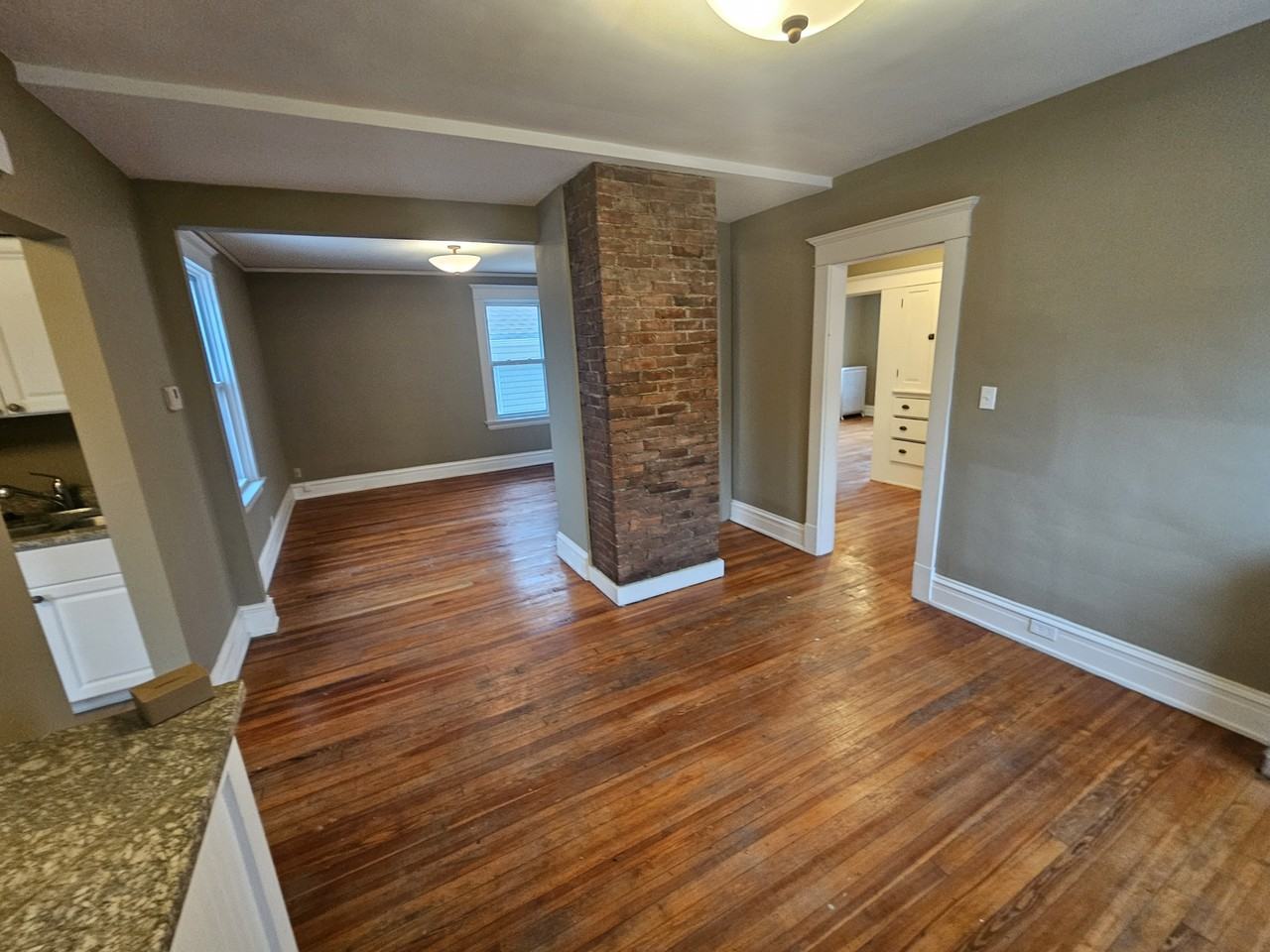 1330 Brockley Ave - Photo 7 of 22