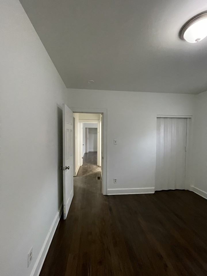 4620 Johnson St #1 - Photo 7 of 9