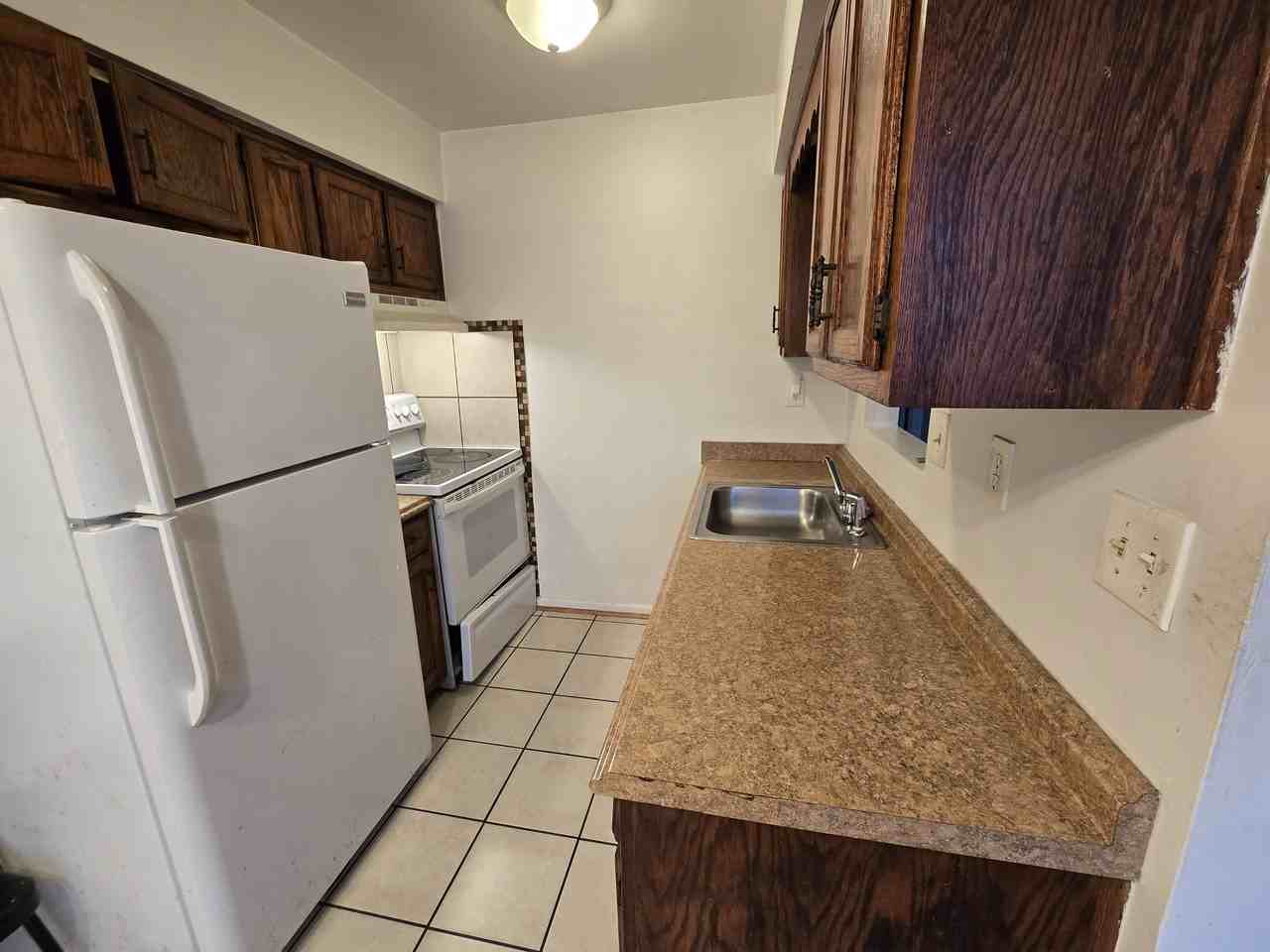 9625 Grove Ave #C - Photo 4 of 10