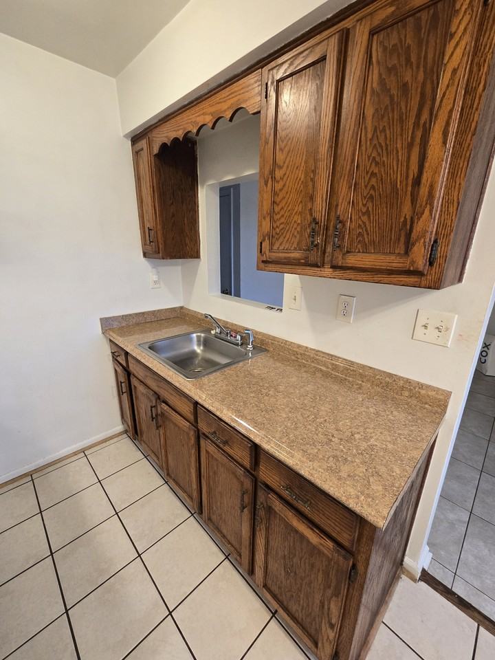 9625 Grove Ave #C - Photo 6 of 10