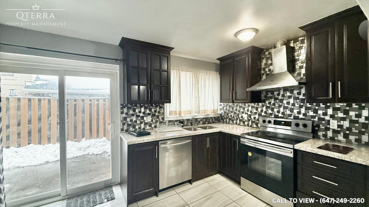 29 Franson Cres - Photo 2 of 12