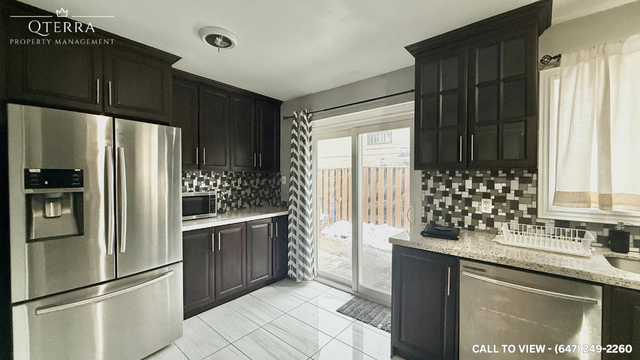 29 Franson Cres - Photo 4 of 12