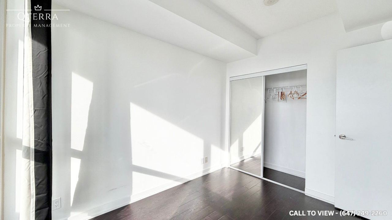 2220 Lake Shore Blvd W - Photo 3 of 8