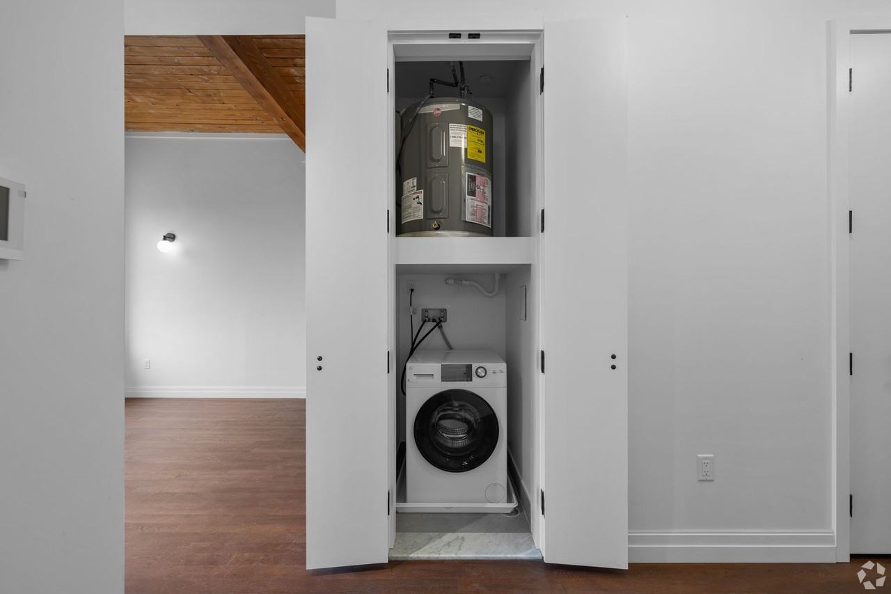 105 Court Street - Photo 3 of 50